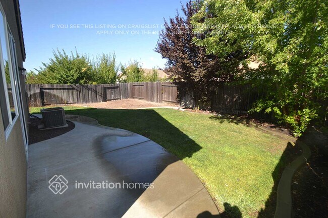 Foto del edificio - 5676 Bridgecross Dr