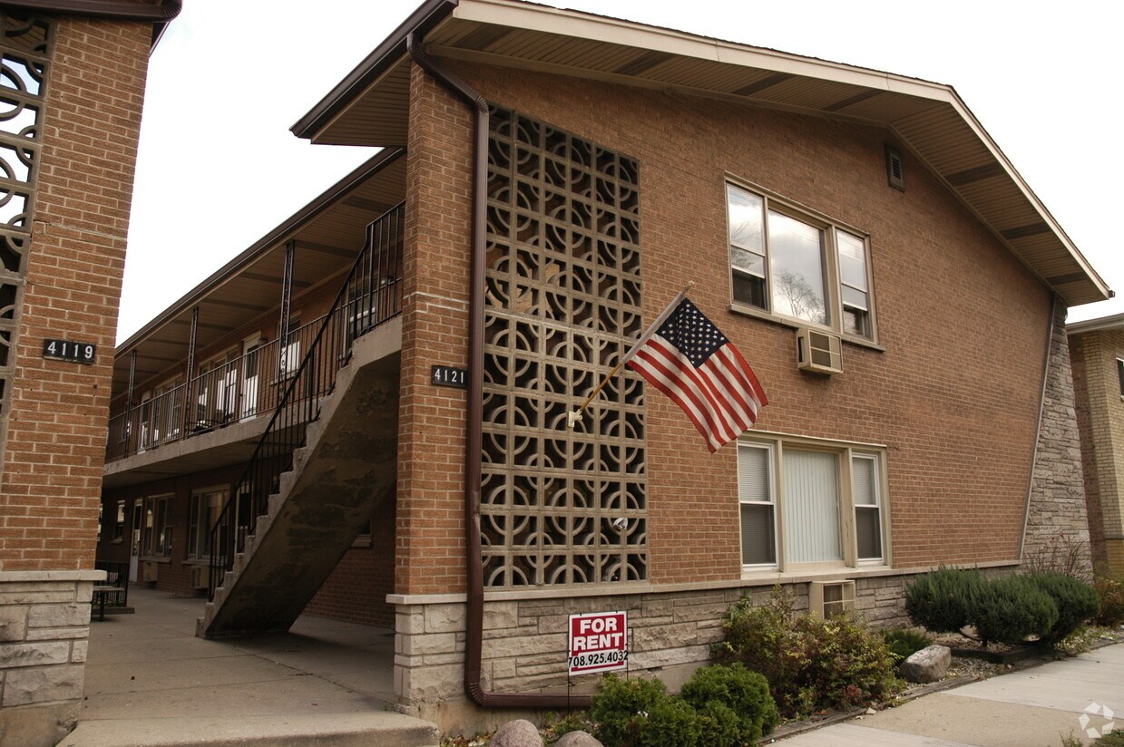 4121 S Harlem Ave, Stickney, IL 60402 Apartments in Stickney, IL