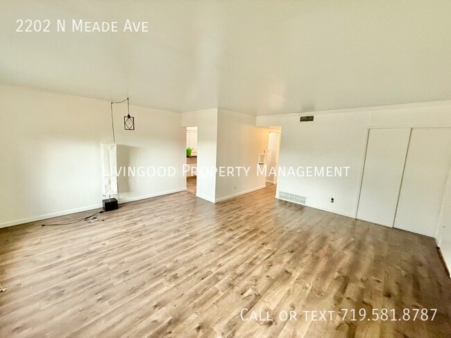 Foto del edificio - 2202 N Meade Ave