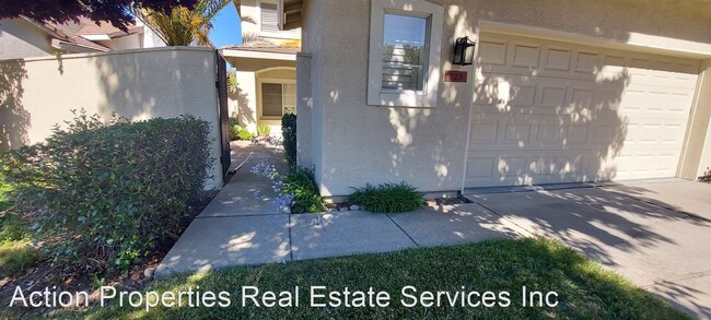 Building Photo - 3 br, 2 bath House - 223 Doulton Court