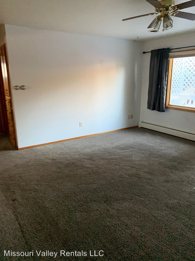 Foto del edificio - 603-603 9th Ave NW