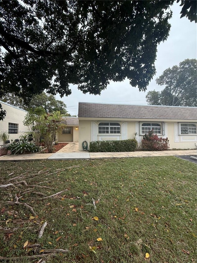 Foto principal - 16825 SW 112th Ct