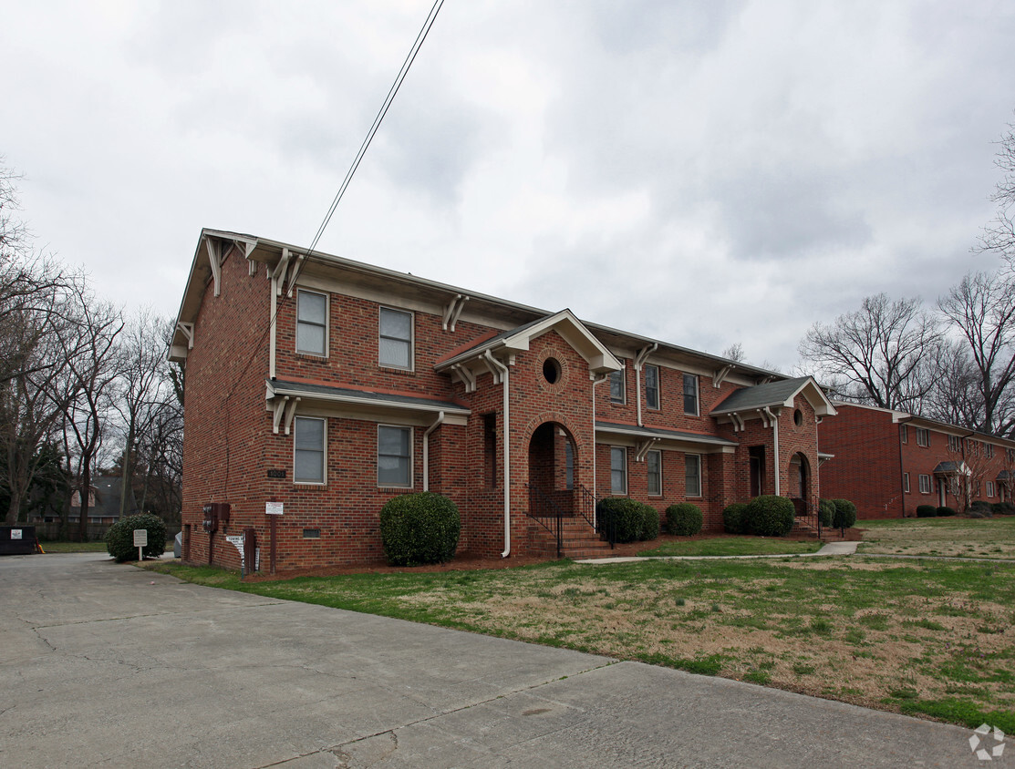 Building Photo - Homestead Apartments