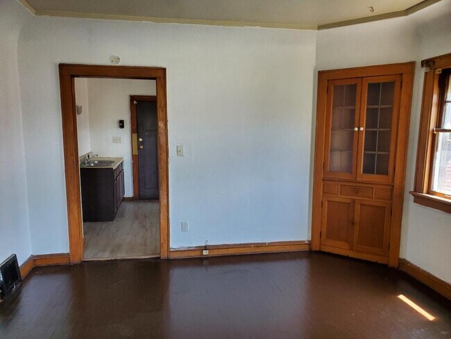 Built-in cabinets - 3932 N 23rd St