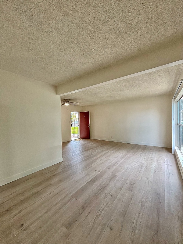 Foto del edificio - 219 S Lillie Ave