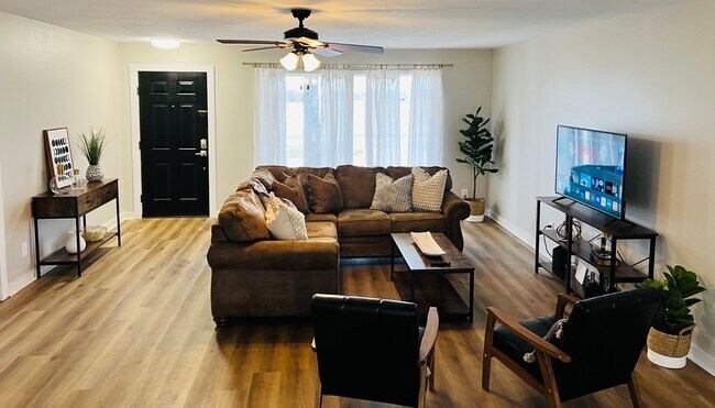 Foto del edificio - 2134 Garland Ave