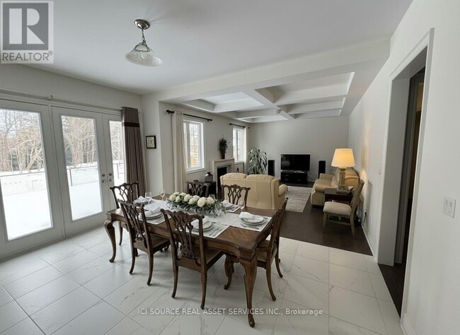 Building Photo - 190 Cannes Ave