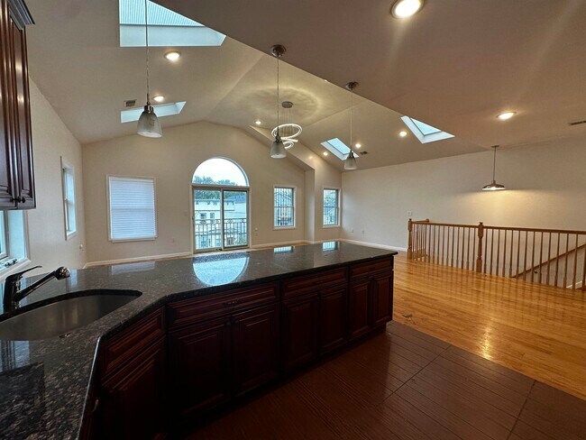 Foto del edificio - 134 Bostwick Ave