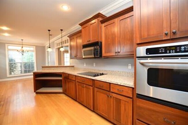Building Photo - 3923 Sierra Court - HVP