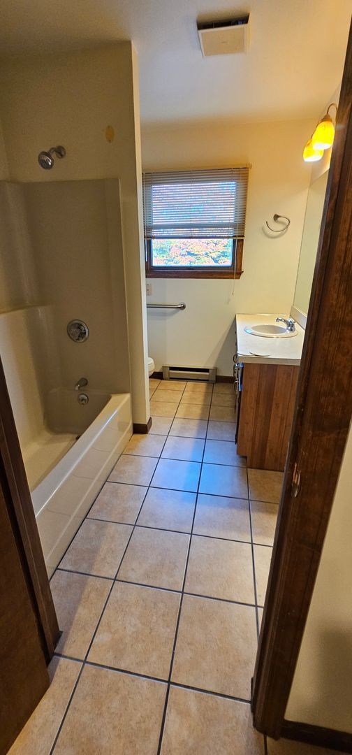 Foto del edificio - 2 Bedroom 1 Bath House $1,600 - Available May 2026!