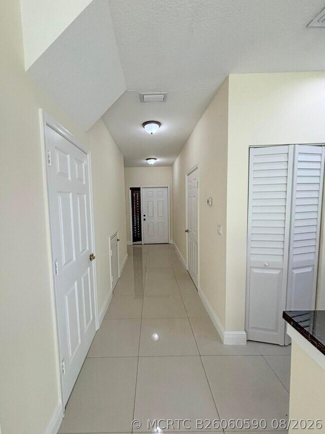 Foto del edificio - 3118 Coral Ridge Dr