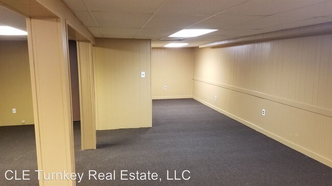 Building Photo - 8921 Brecksville Rd