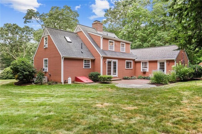 Foto del edificio - 6 Mary Ann Dr