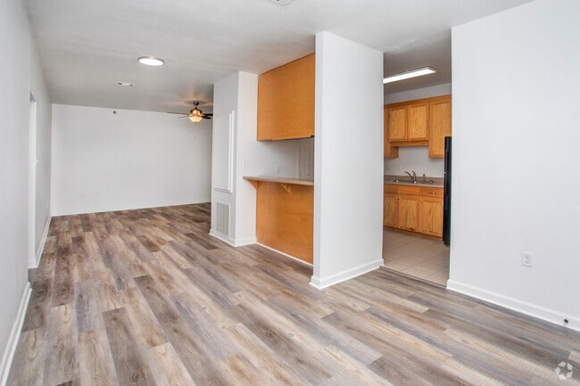2BR,2BA-1,133 SF (Floor Plan B) - Maple on Melody