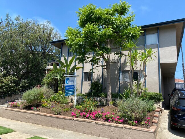 Building Photo - 11625 Mayfield Ave