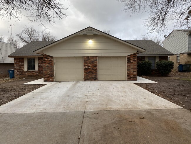 Building Photo - 521 Wild Wind Rd