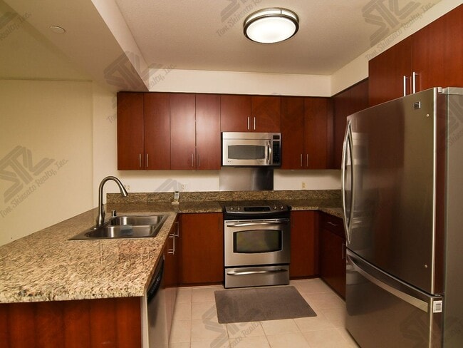 Building Photo - 1BR / 1Bath / 1Pkg - Condo in Kakaako Avai...
