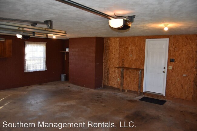 Building Photo - 3 br, 1 bath House - 3730 Brownton Road