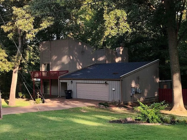 Foto del edificio - 2533 Mark Ln