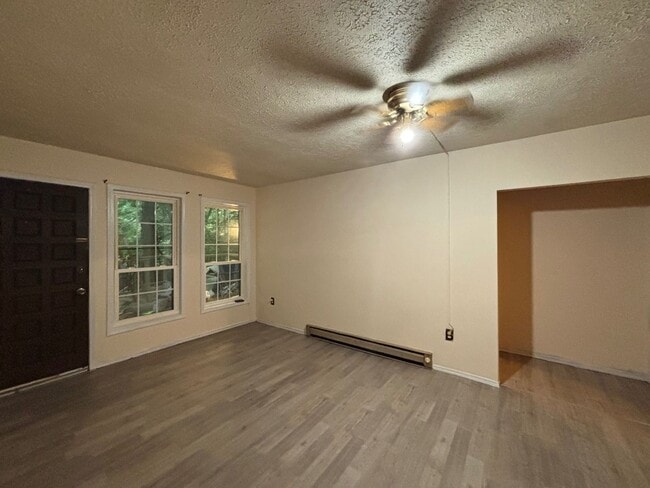 Building Photo - 602 Oak Grove Rd