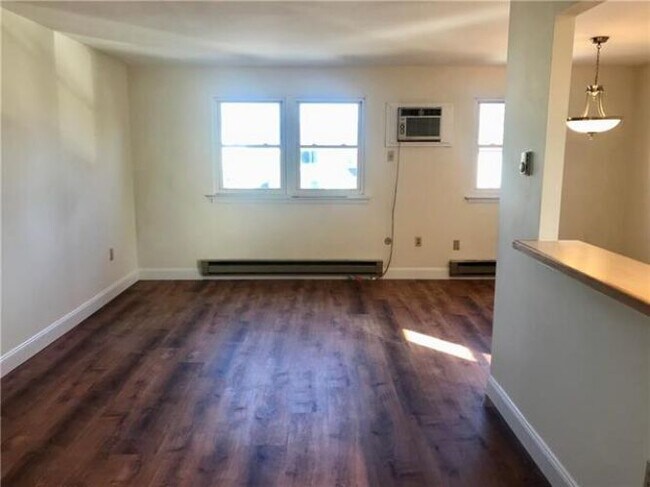 Foto del edificio - 1344 S Howard St