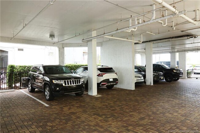 Foto del edificio - 975 NW Flagler Ave