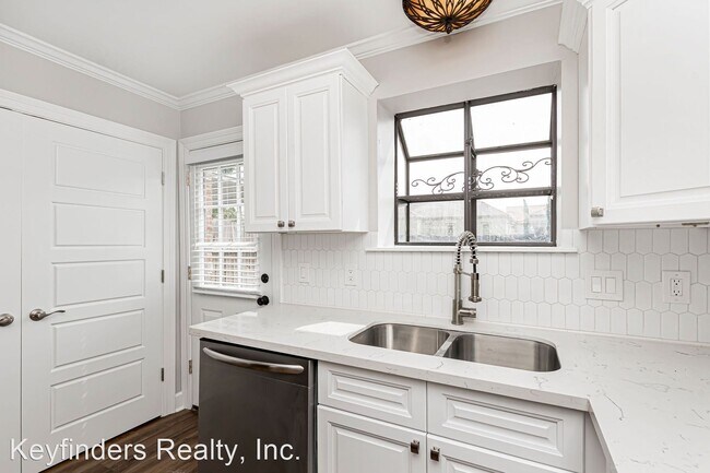 Foto del edificio - 2 br, 1.5 bath House - 9506 Jefferson Hwy....