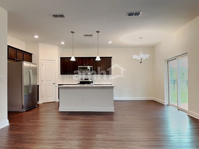 Foto del edificio - 20200 Calla Lily Dr