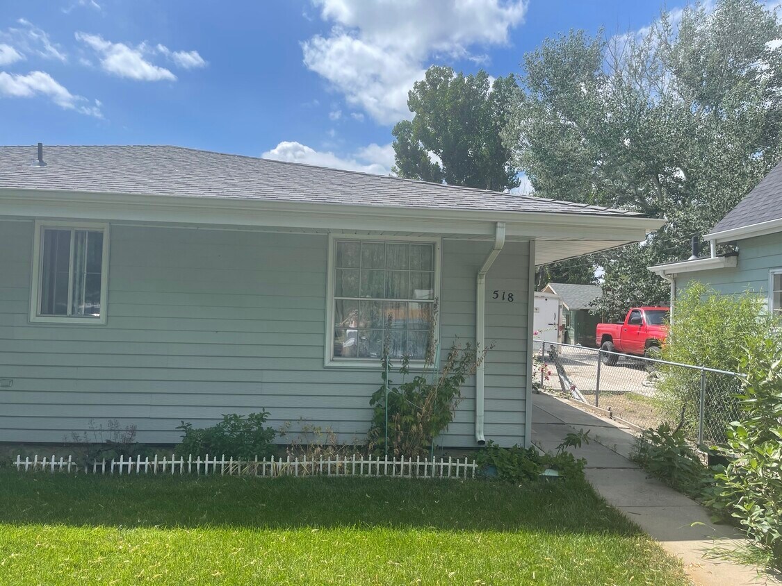 518 Carson St, Brush, CO 80723 Townhouse for Rent in Brush, CO