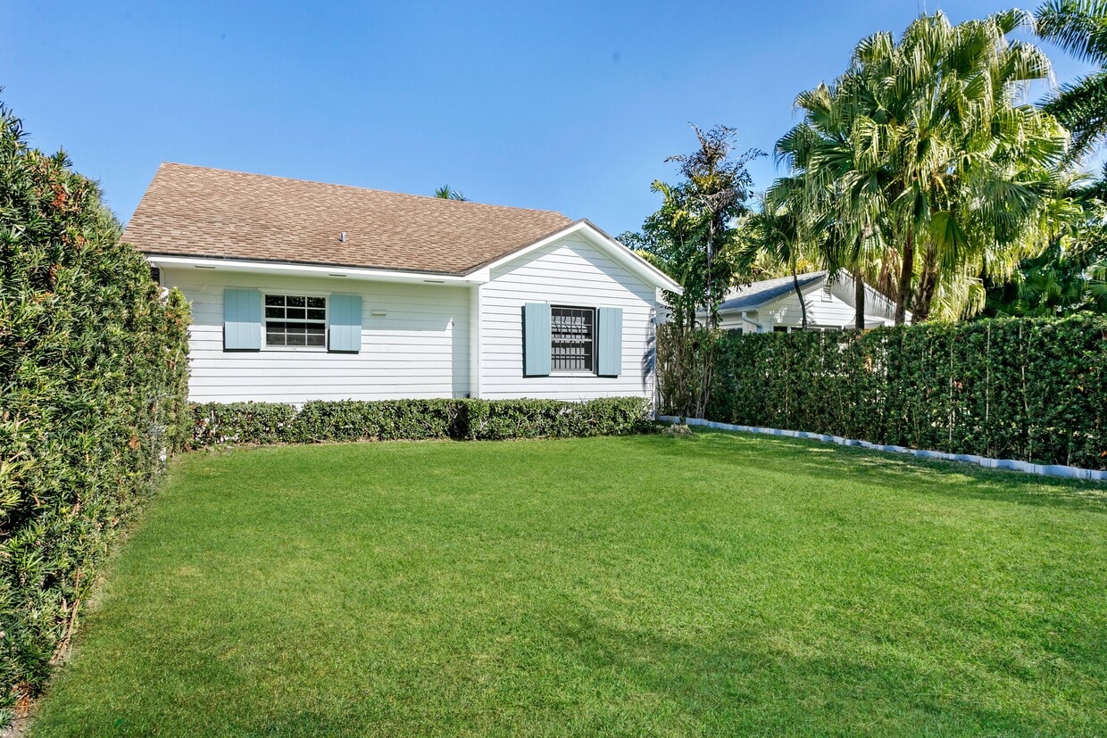 Photo - 211 Miraflores Dr (Palm Beach, FL)