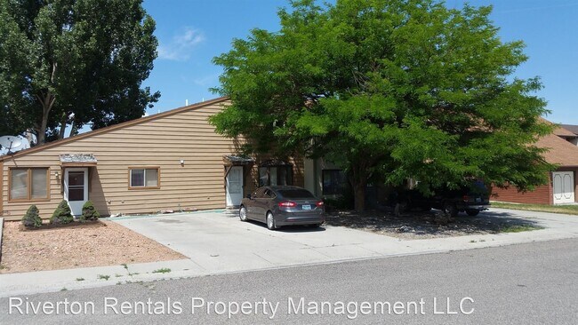 Building Photo - 3 br, 1.5 bath House - 2110 Prairie Road