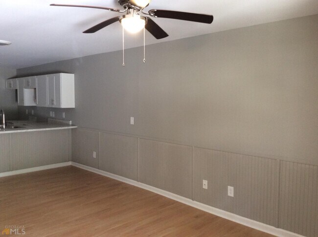 Building Photo - 209 Walker Dr