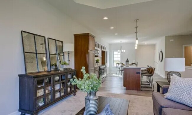 Foto del edificio - 16070 Hadan Dr