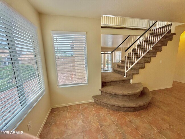 Building Photo - 1702 E Blackhawk Dr