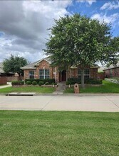 Building Photo - 7812 Pleasant Valley Tr