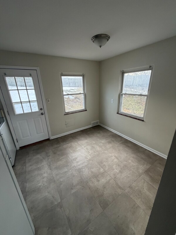 Foto del edificio - 400 Parkview Dr