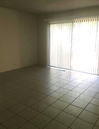 Building Photo - 3133 Acorn Ct