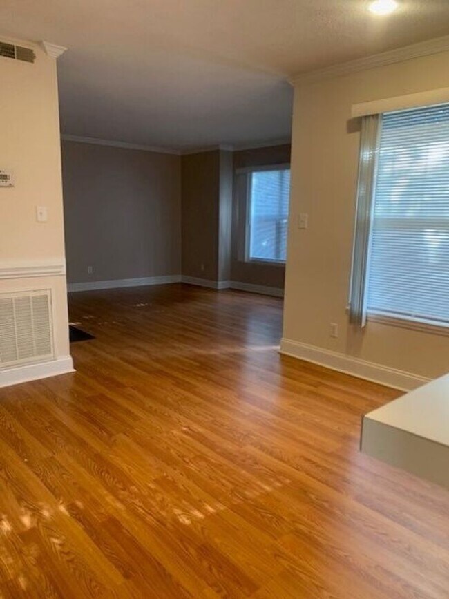 Foto del edificio - 2 bedroom 2 bath unit- Close to tanglewood!