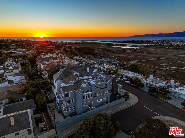 Foto del edificio - 7800 Veragua Dr