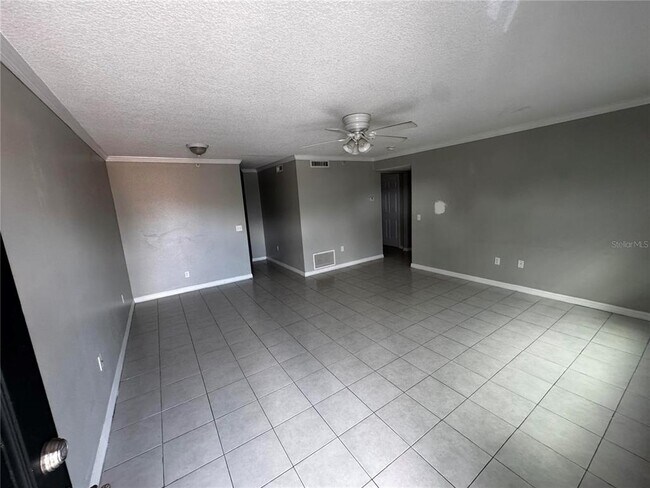 Building Photo - 307 Oak Rose Ln