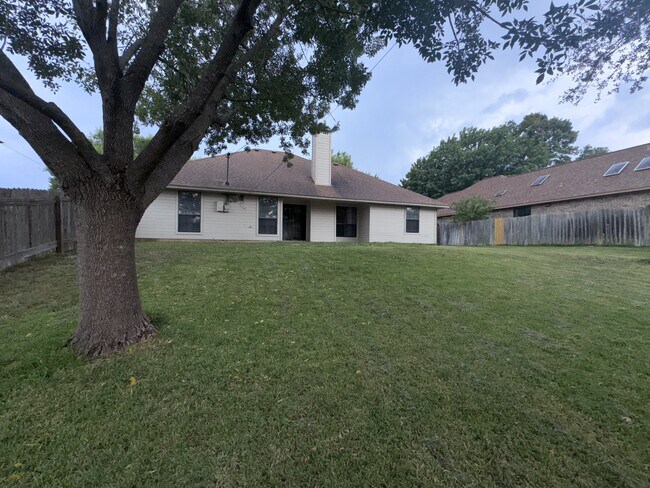 Foto del edificio - 1801 Thomas Ct