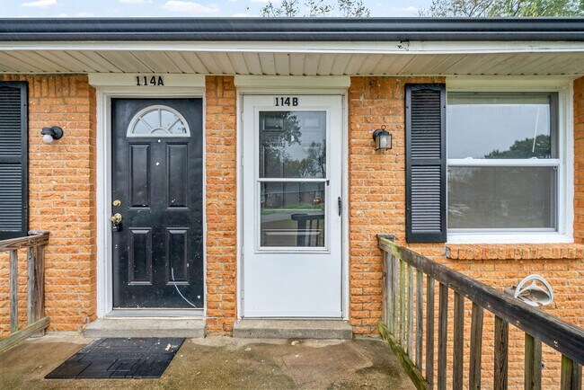 Foto del edificio - 114 Tandy Dr