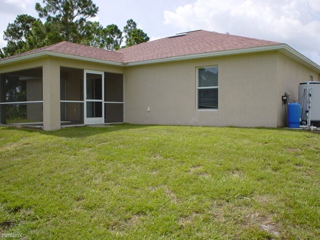 Foto del edificio - 3 br, 2 bath House - 832 Palomino St E