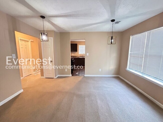 Foto del edificio - 6607 Ivy Log Dr SW