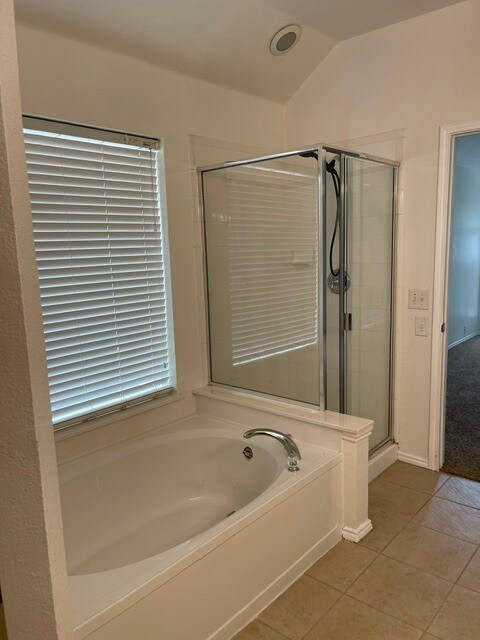 Foto del edificio - 8212 Livingston Ln