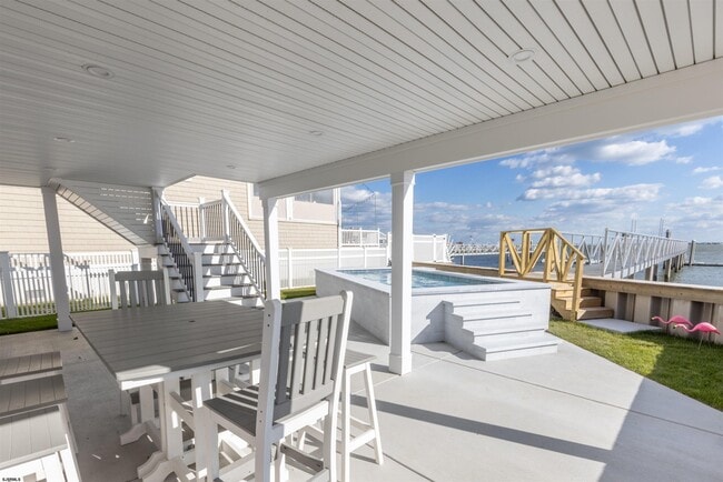 Building Photo - 139 Gibbs Ave