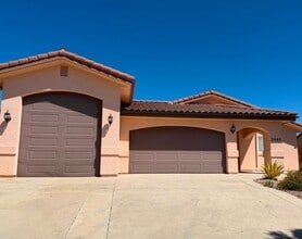 Building Photo - 3540 Lakeside Village Dr
