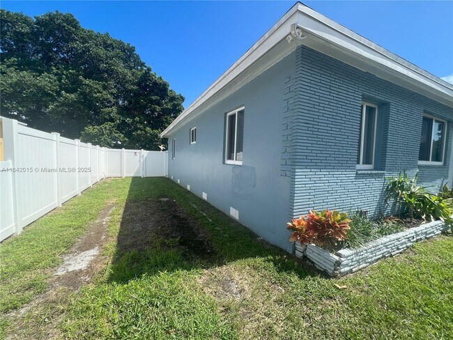 Foto del edificio - 333 S 24th Ave