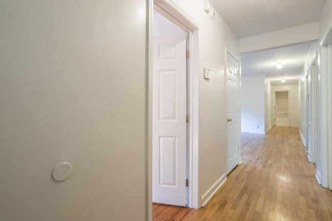 Building Photo - 903 Onslow St