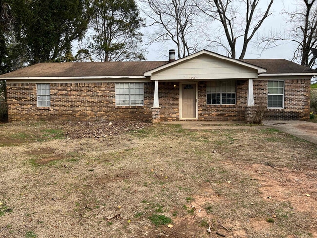 Building Photo - 3952 Tanglebush Ln NW